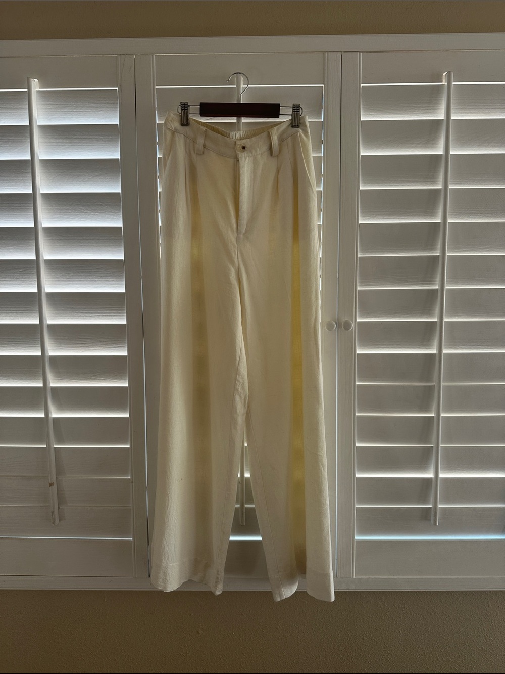 Wide Leg Linen-Blend Pants and Vest in Cream - Picture 4 of 6